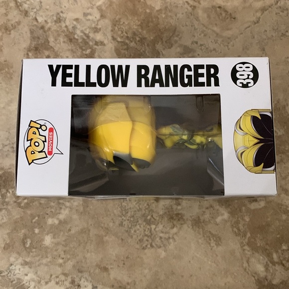 Funko Pop! NEW Movies Yellow Ranger 398 Power Rangers - Picture 3 of 8